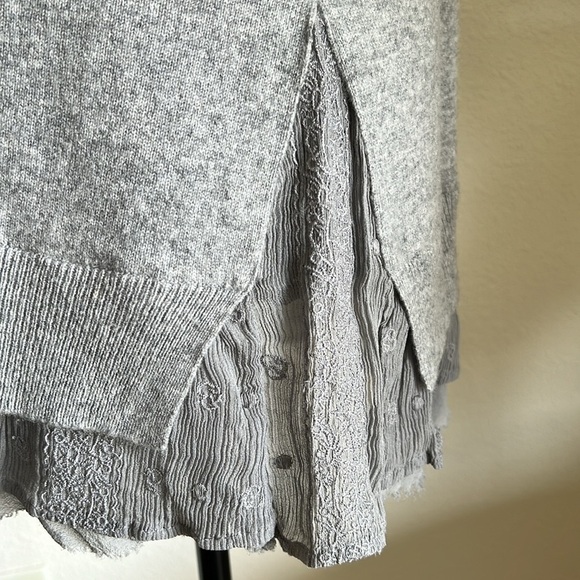 Garnet Hill Women’s Soft Gray Cashmere Sweater Lace Accent around Hem Large - Picture 9 of 14